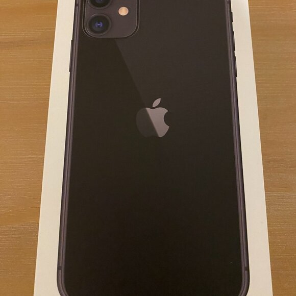 iPhone 11 Carrier Unlocked — Clean IMEI — Single Owner — No Scratches